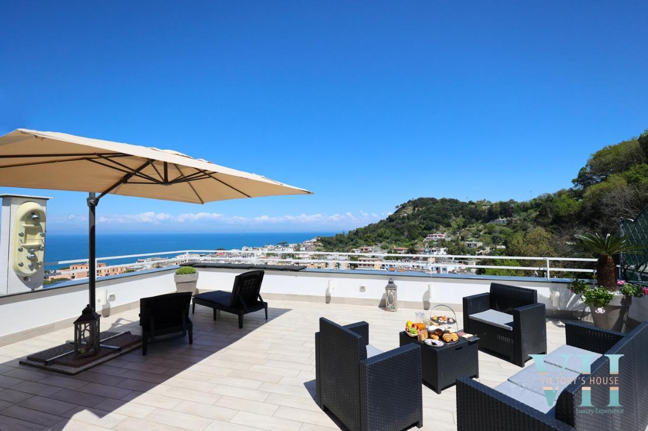 Вилла Victory'S Luxury House With Jacuzzi On The Roof Казамиччола-Терме Экстерьер фото