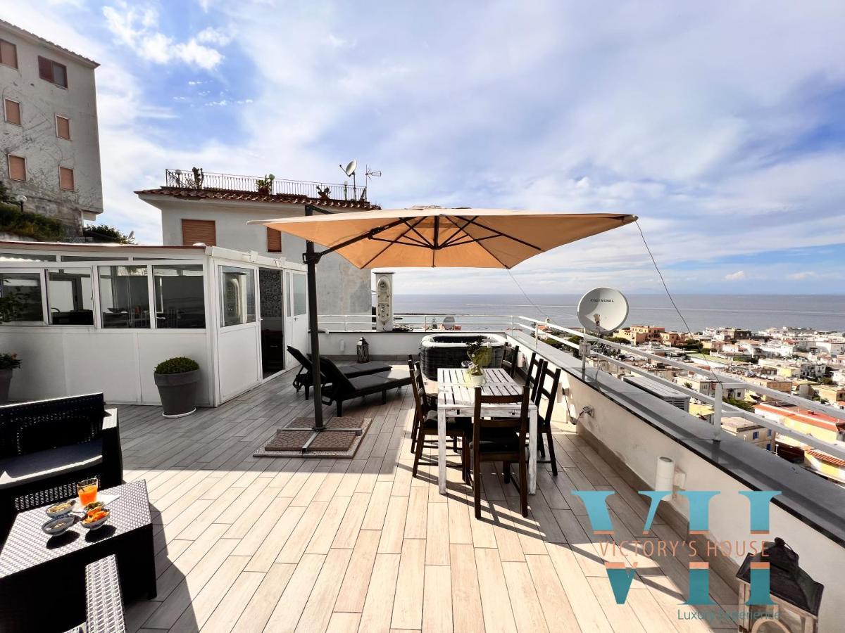Вилла Victory'S Luxury House With Jacuzzi On The Roof Казамиччола-Терме Экстерьер фото