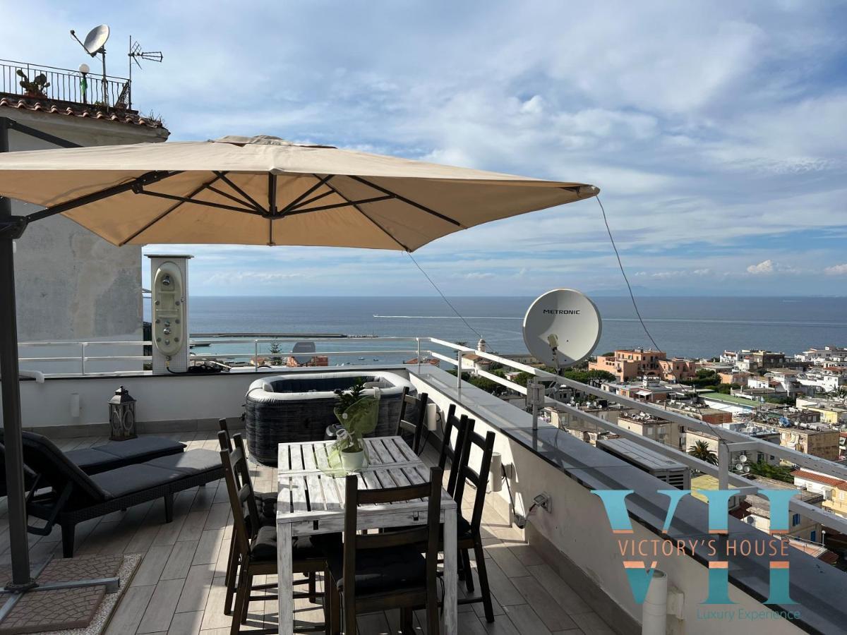 Вилла Victory'S Luxury House With Jacuzzi On The Roof Казамиччола-Терме Экстерьер фото